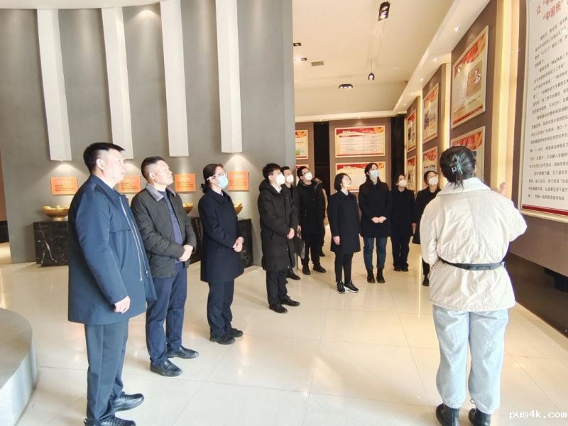 参观调研鹤壁市农业科学院.jpg 参观调研鹤壁市农业科学院.jpg