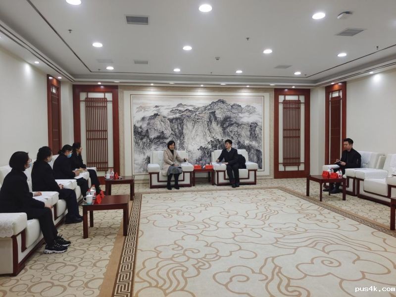 与鹤壁市科协领导、鹤壁科技馆负责人交流座谈.jpg 与鹤壁市科协领导、鹤壁科技馆负责人交流座谈.jpg